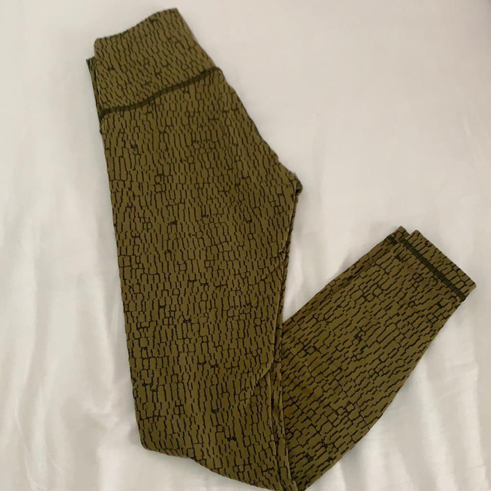 LuluLemon Wunder Under full leggings green sz 4